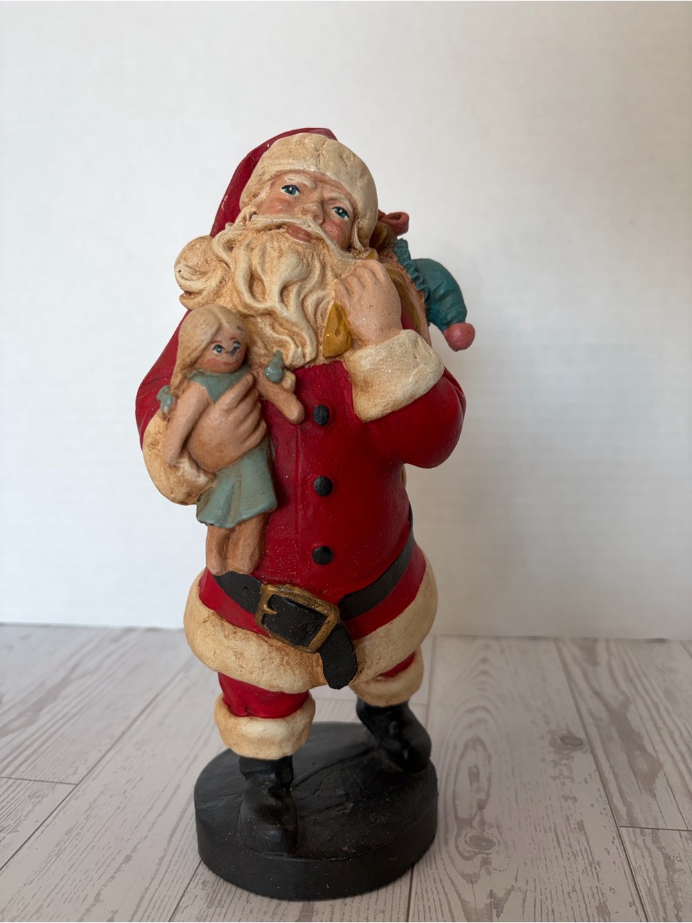 Vintage Wood World Inc Santa Figurine Virginia USA Christmas 9.5”